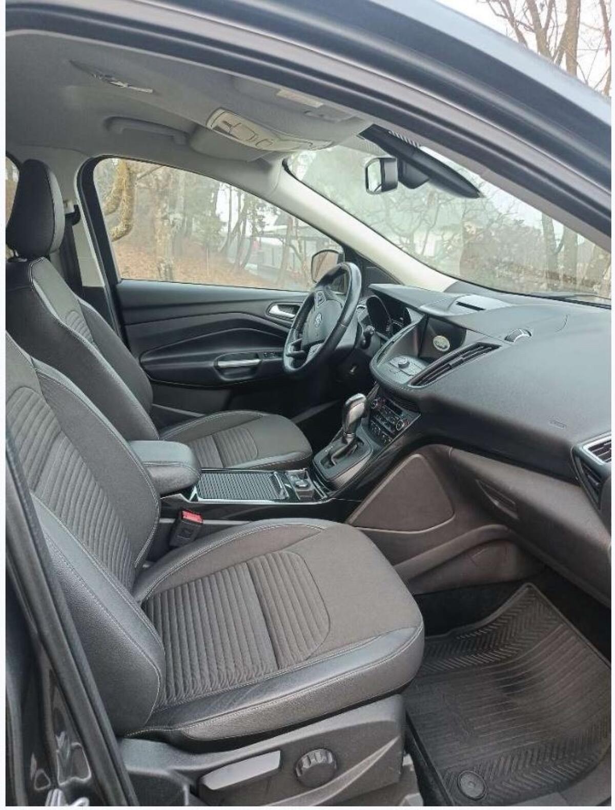 Ford Kuga 2.0 Titanium Aut. AWD 3