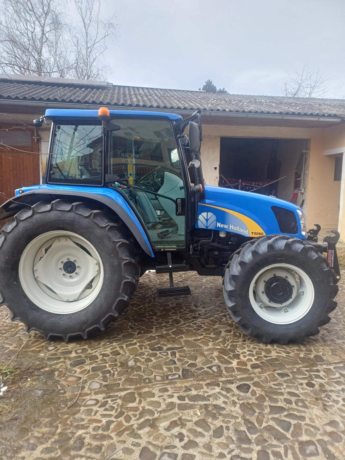 New Holland T5060 2