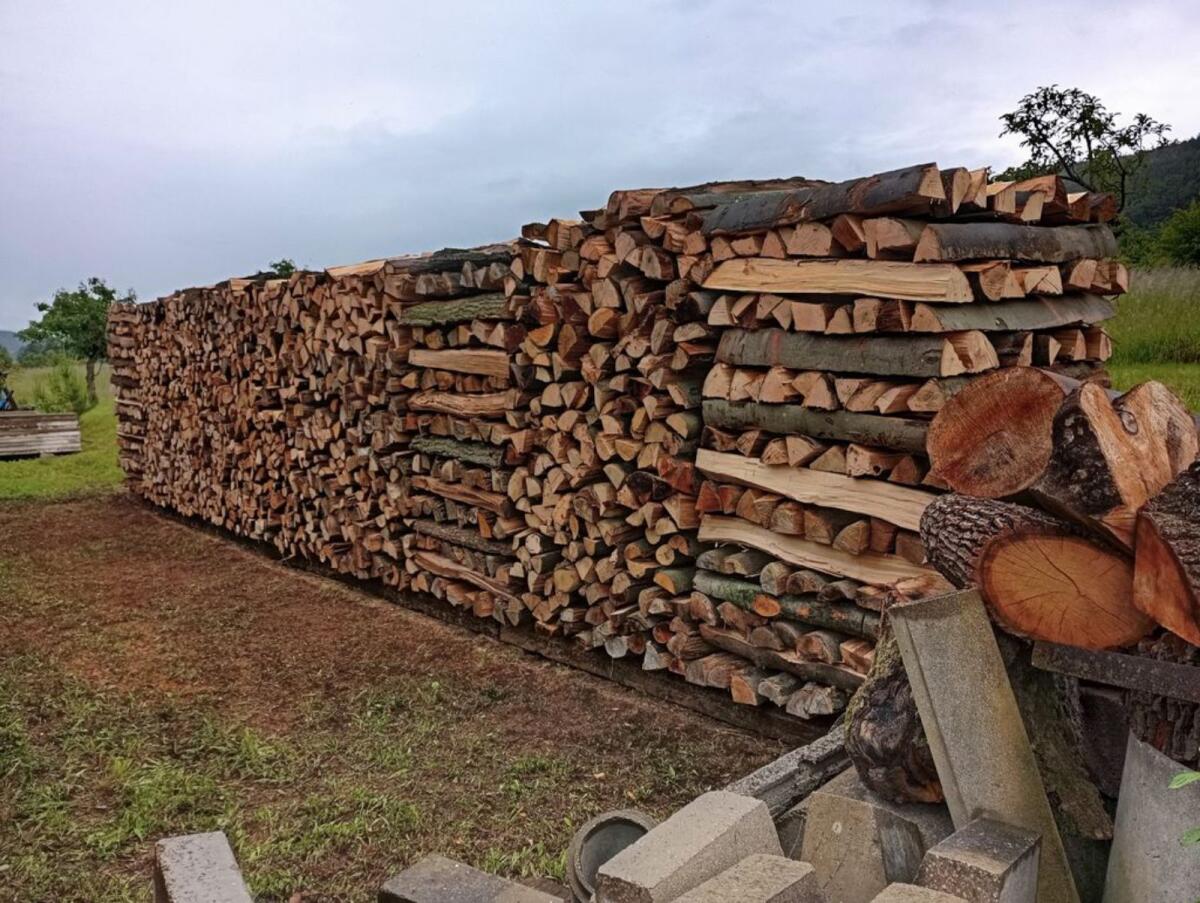 Brennholz Eiche, Kastanie, Akazie, Buche, Kiefer, Fichte 2