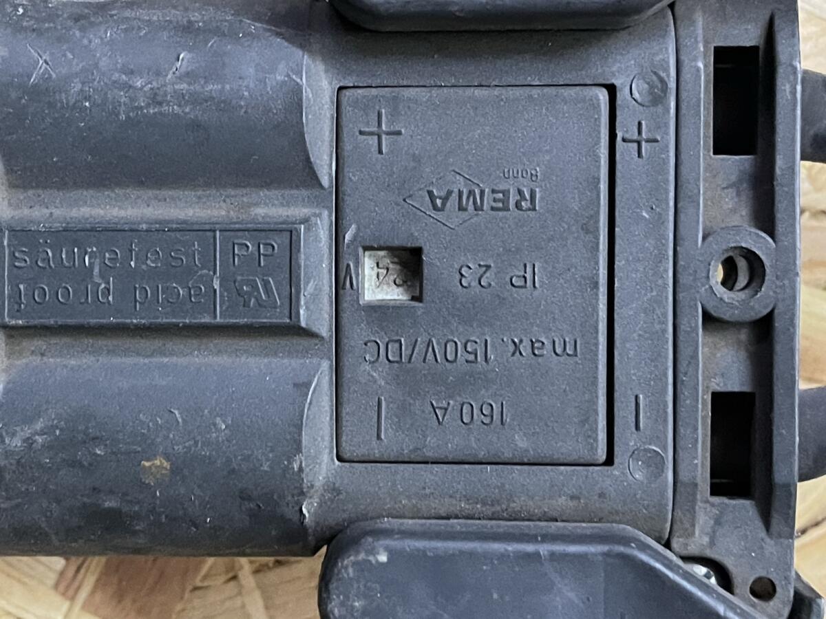 Ladegerät 24V 100A für Stapler, Hochhubwagen, Kehrmaschine 2