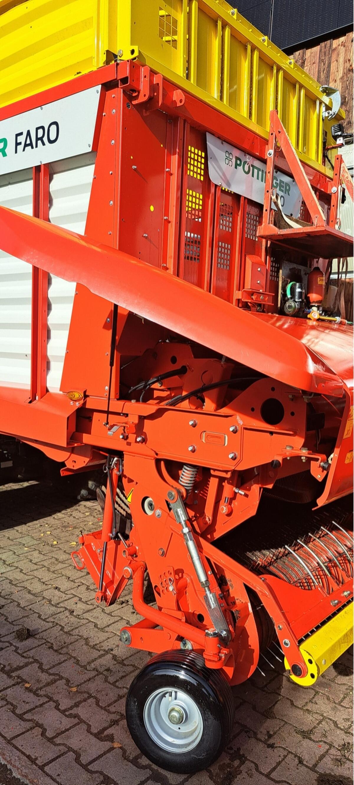 Pöttinger Faro 4510L Ladewagen, Häckselwagen, Silierwagen 3