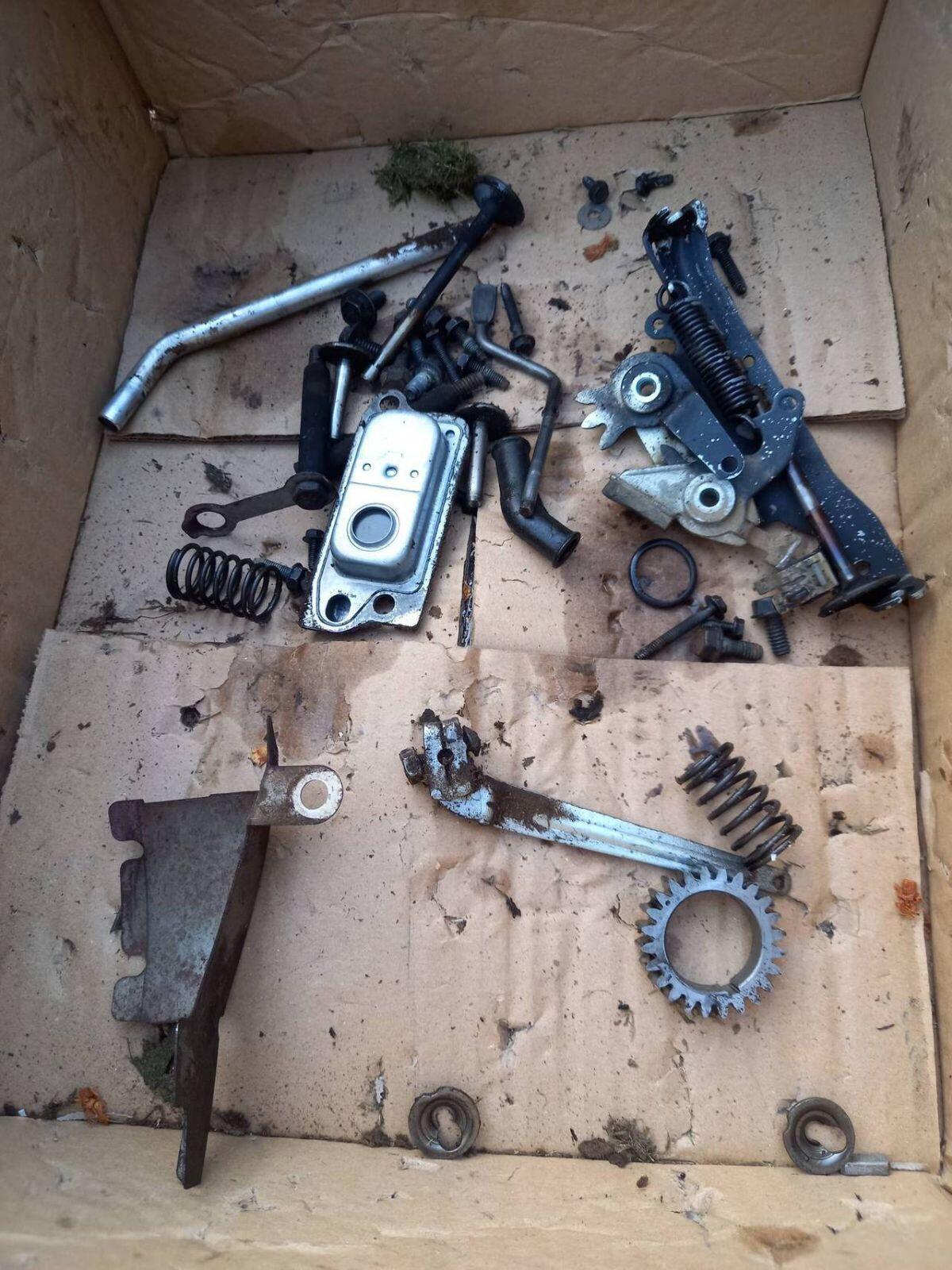 Rasenmäher Restteile Briggs & Stratton Motor 2