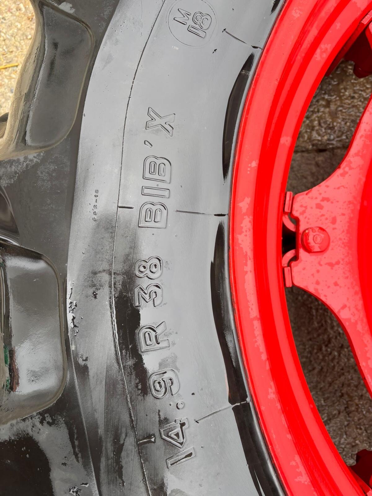 Kompletträder Fendt Farmer 300 2