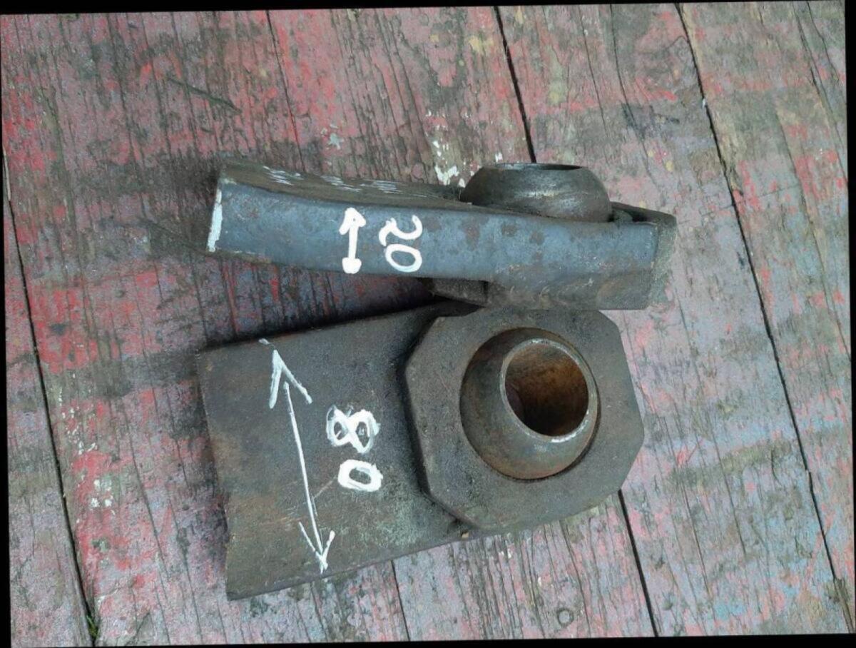 Gebrauchte Unterlenker-Anschweißaugen 2