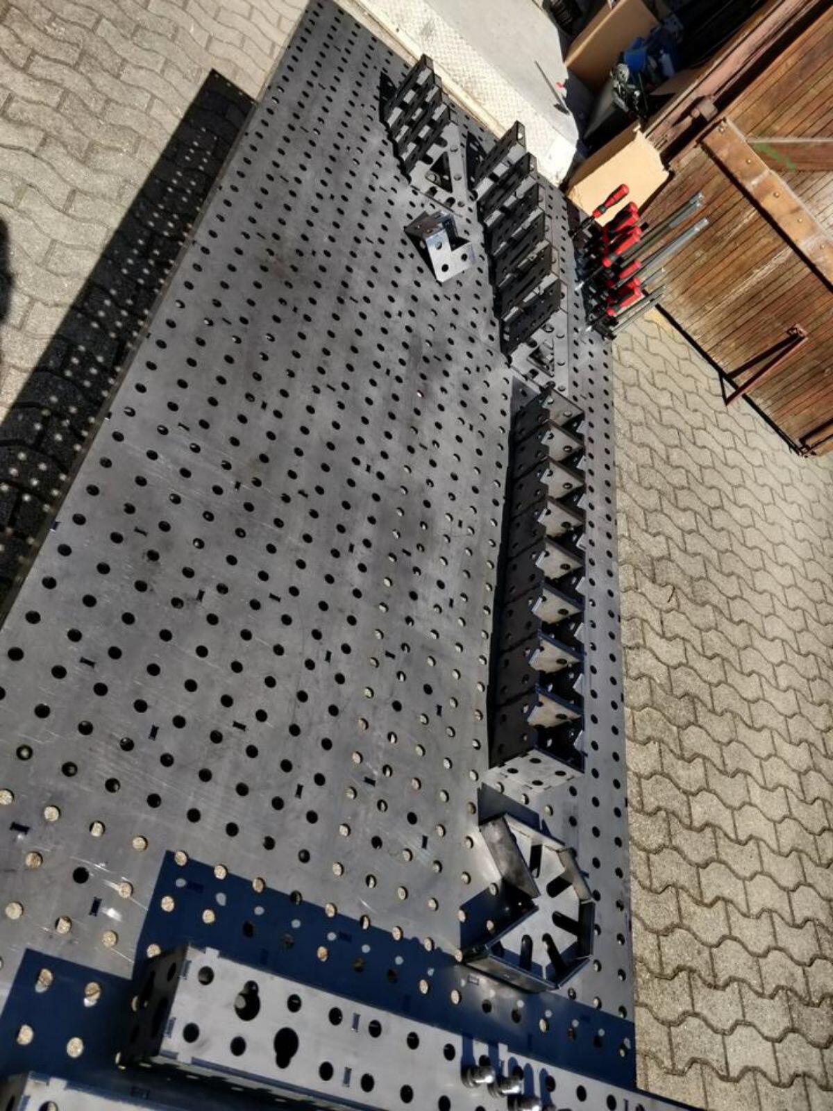 Schweißtisch Lochtisch System16 6 mm 2.500x1.000x150 Spanntisch 3