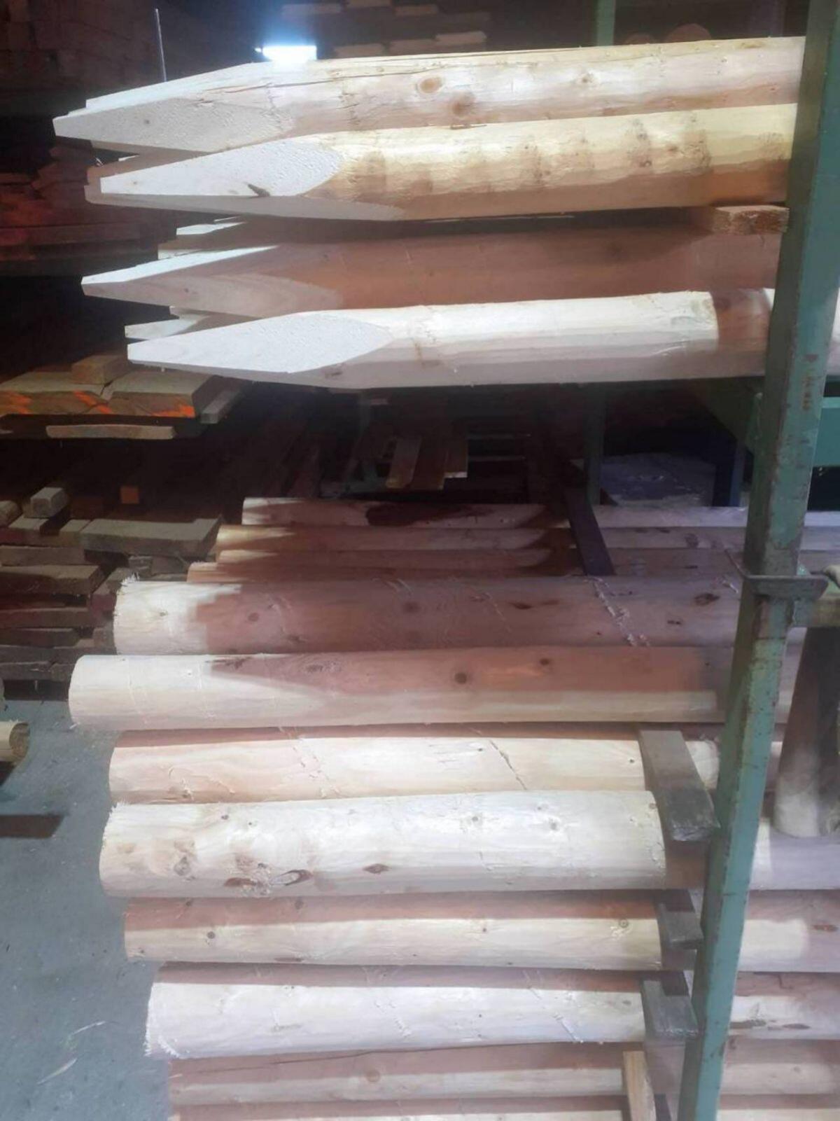 Holzpflöcke halbiert 3