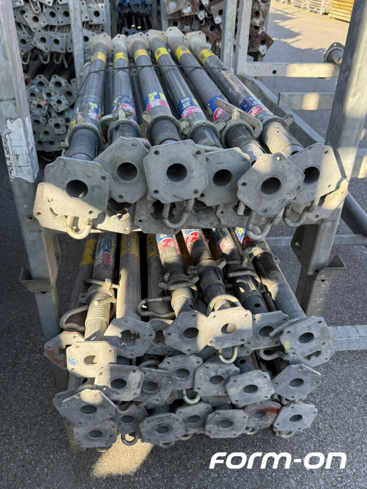 Doka Eurex 20 Deckenstützen in verschiedenen Auszugslängen 3