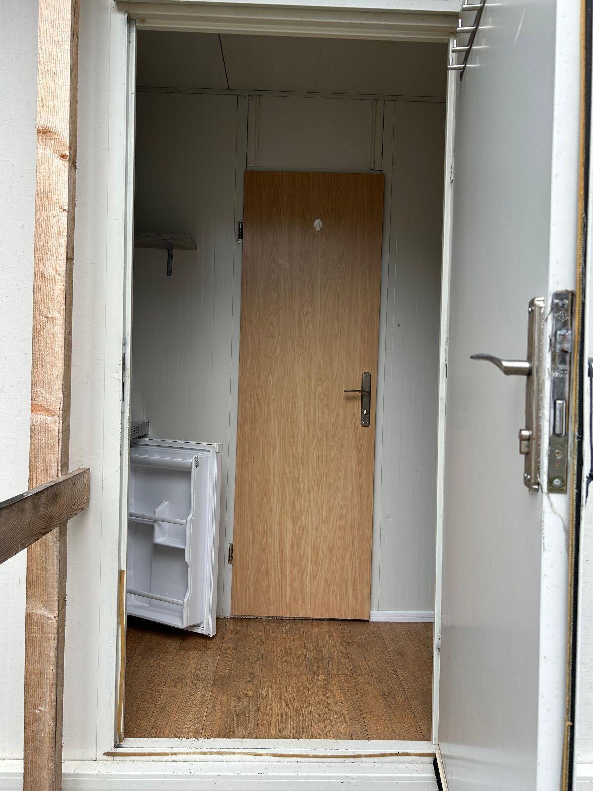 Wohncontainer inkl. Bad und Küche 2