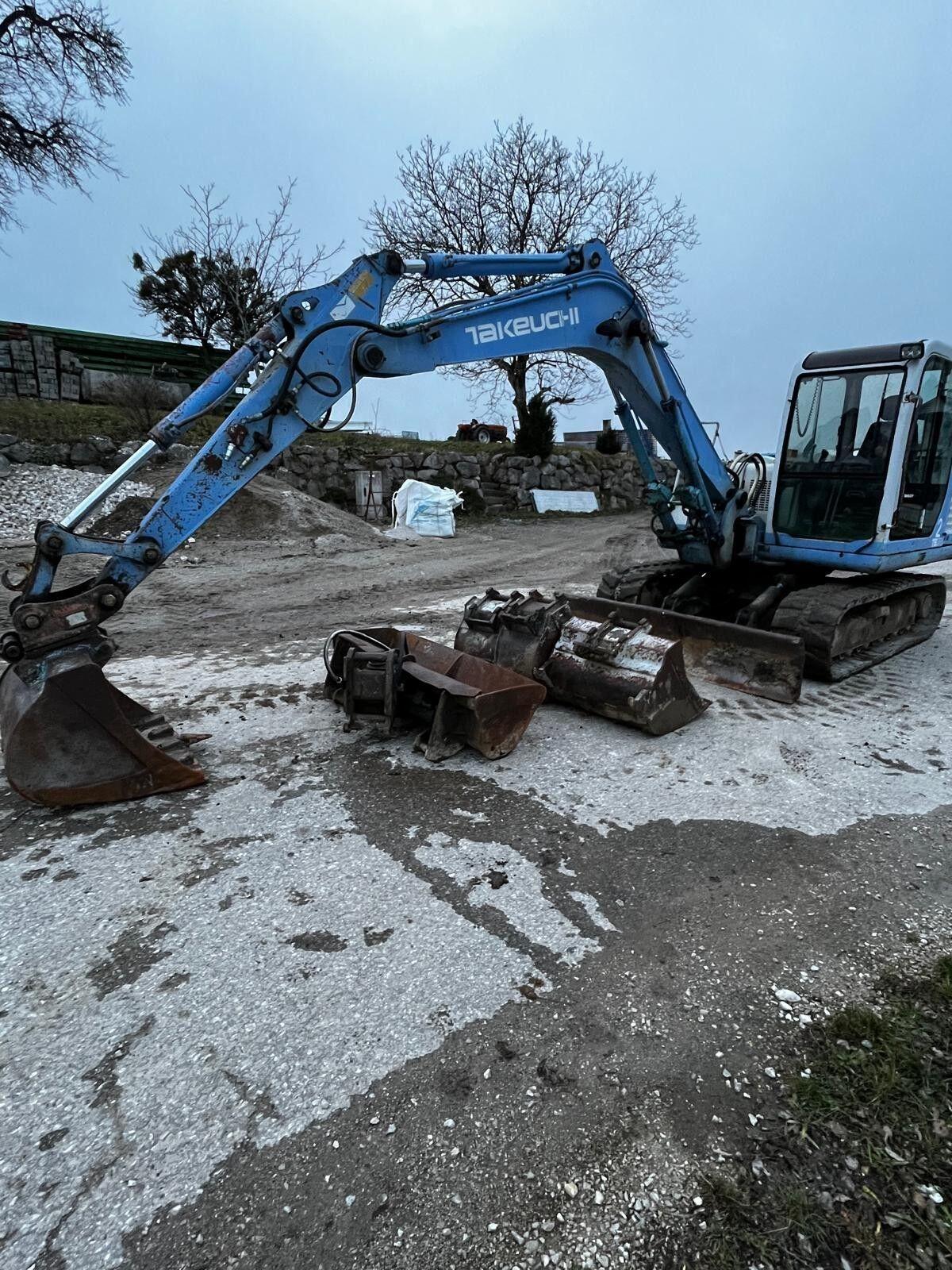 Takeuchi TB070 3