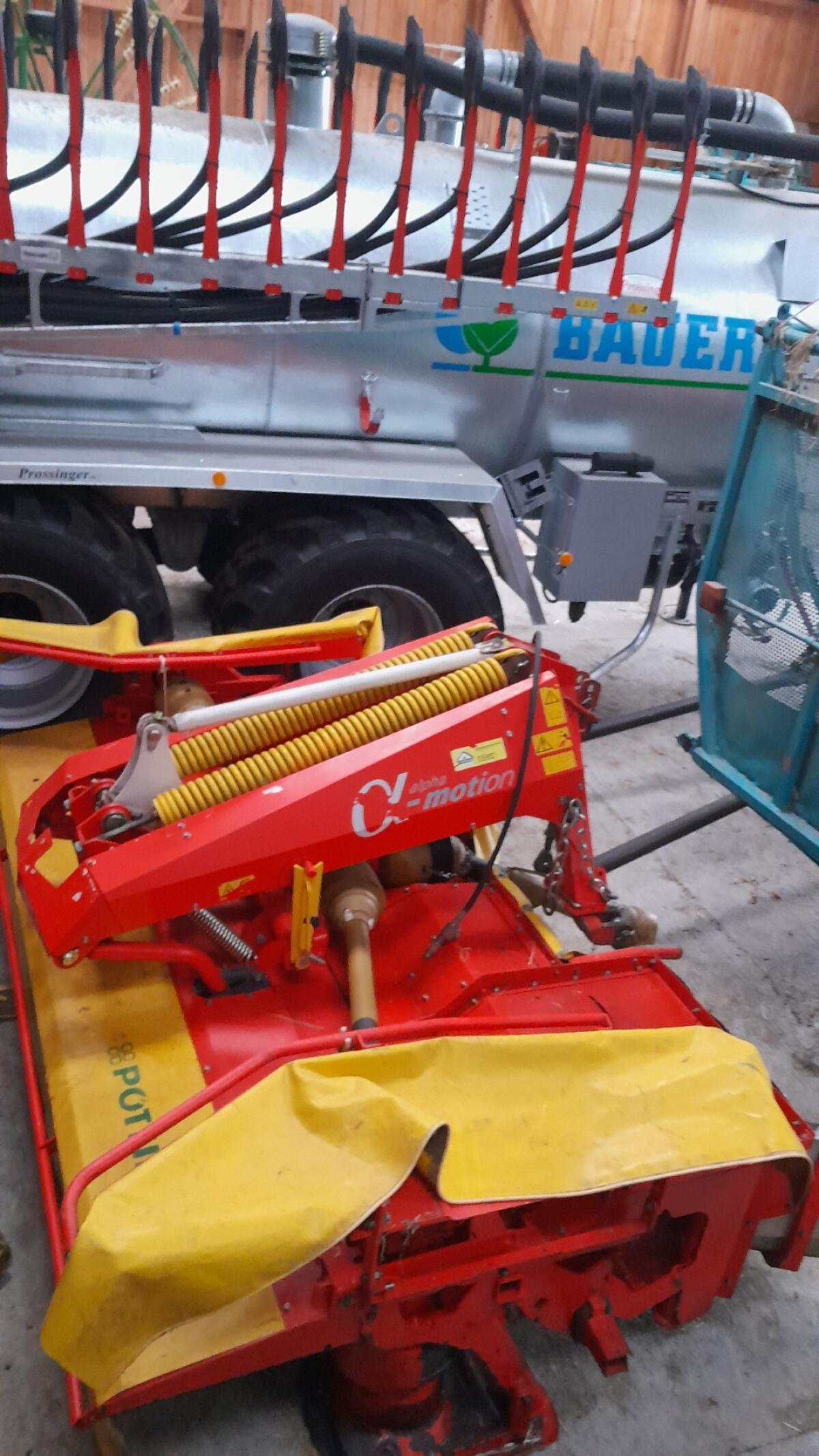 Verkaufe Pöttinger Frontmähwerk NOVACAT 306 ED ALPHAMOTION 2