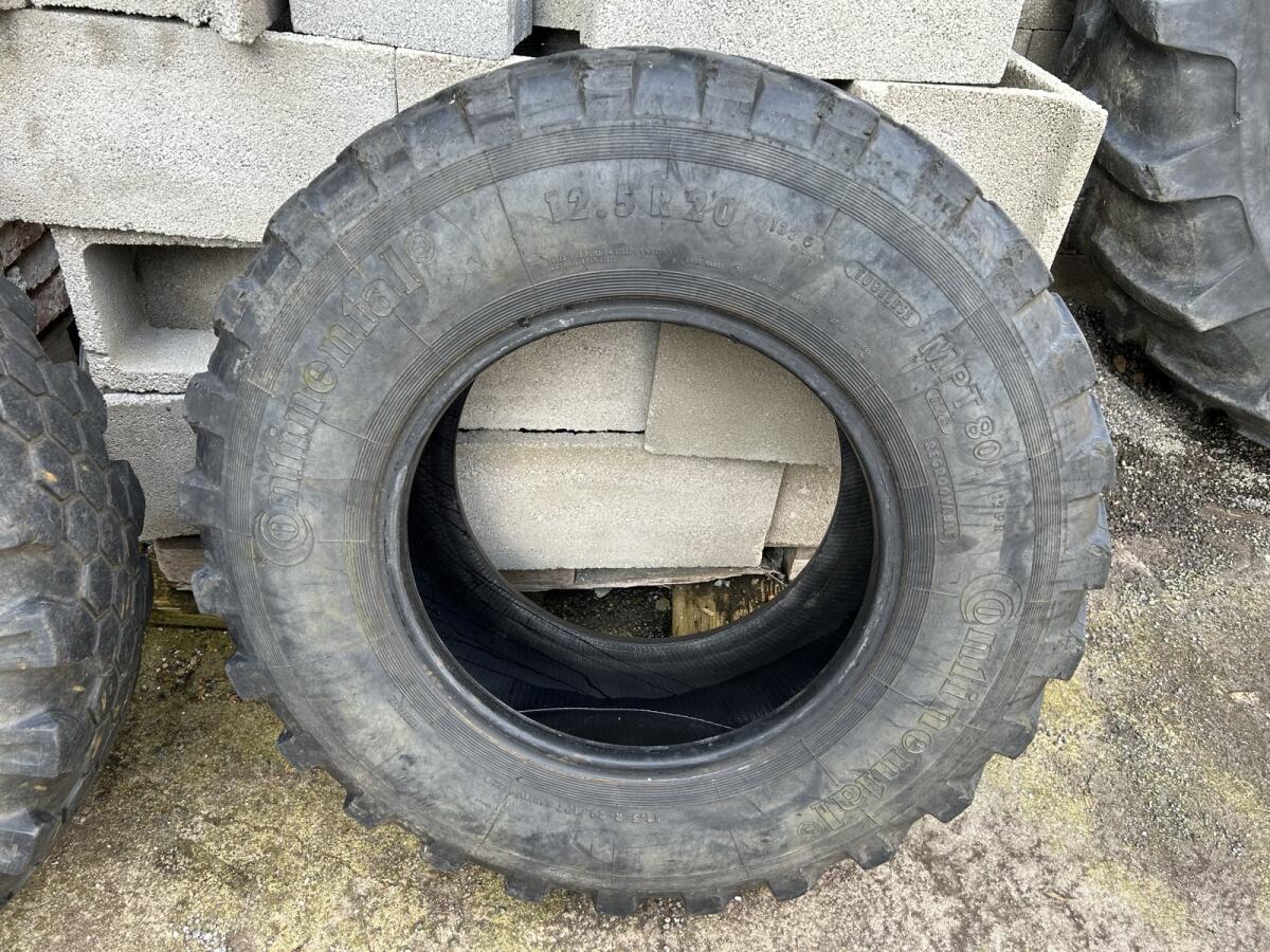 Unimog Reifen 12.5 r20 inkl. Schlauch 3