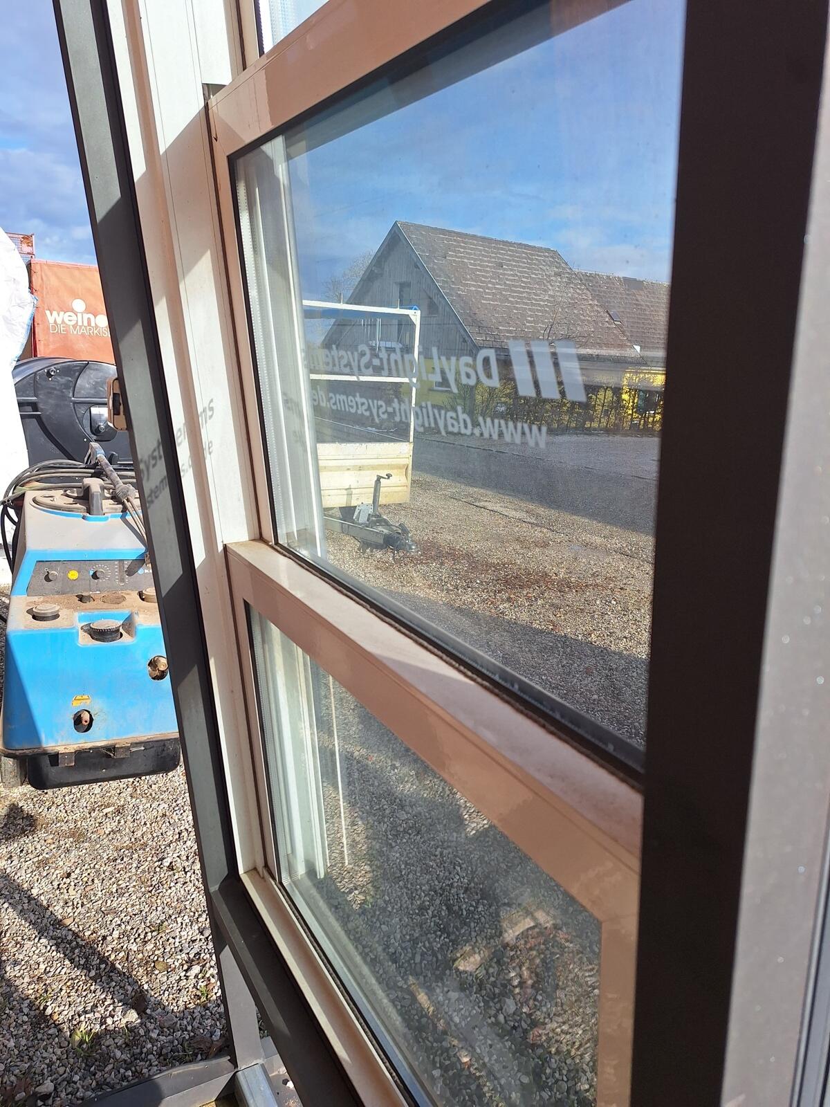 Senkrechtfenster bzw. Dachflächenfenster 2