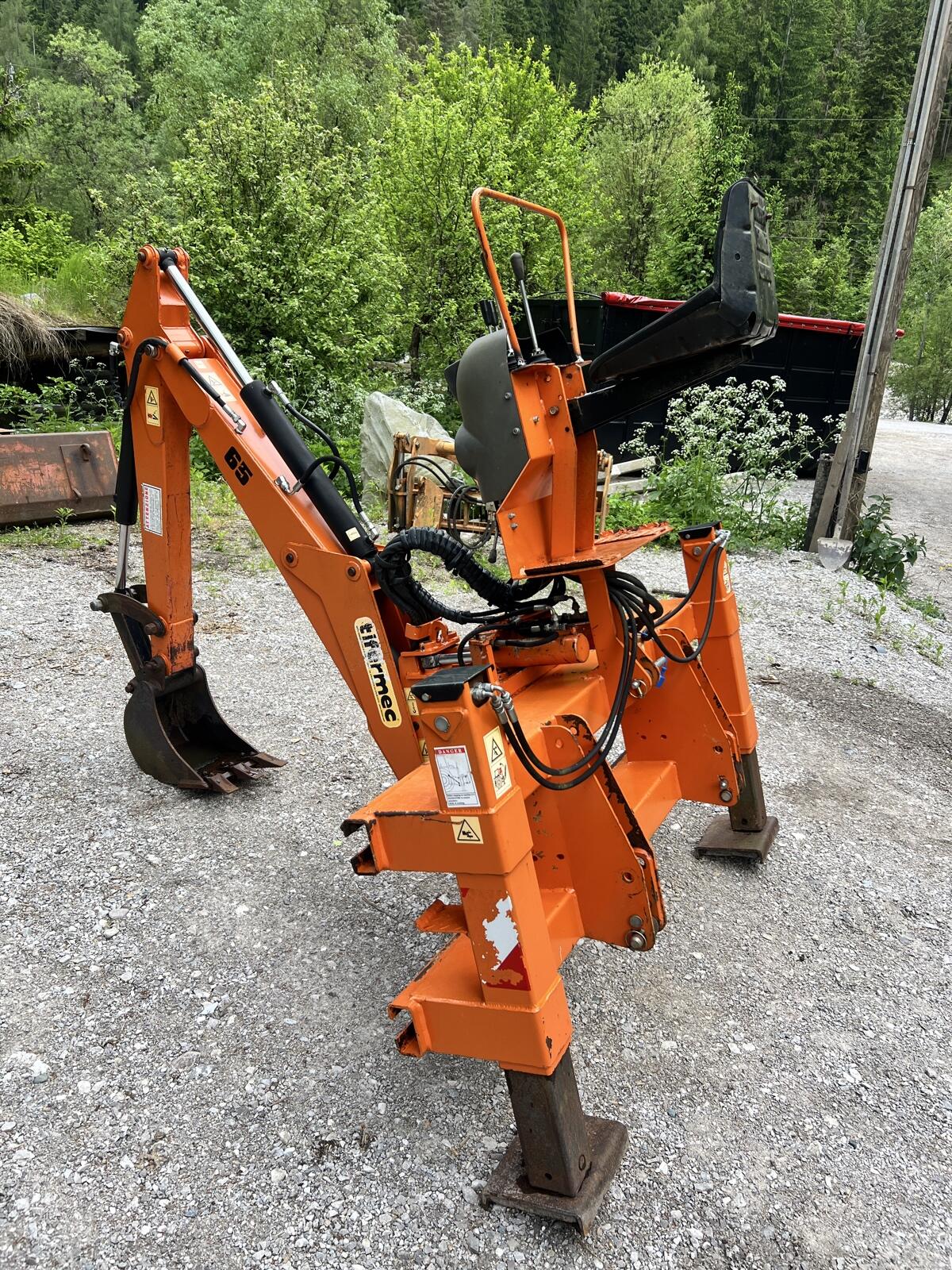 Heckbagger Tiefermec 65 2