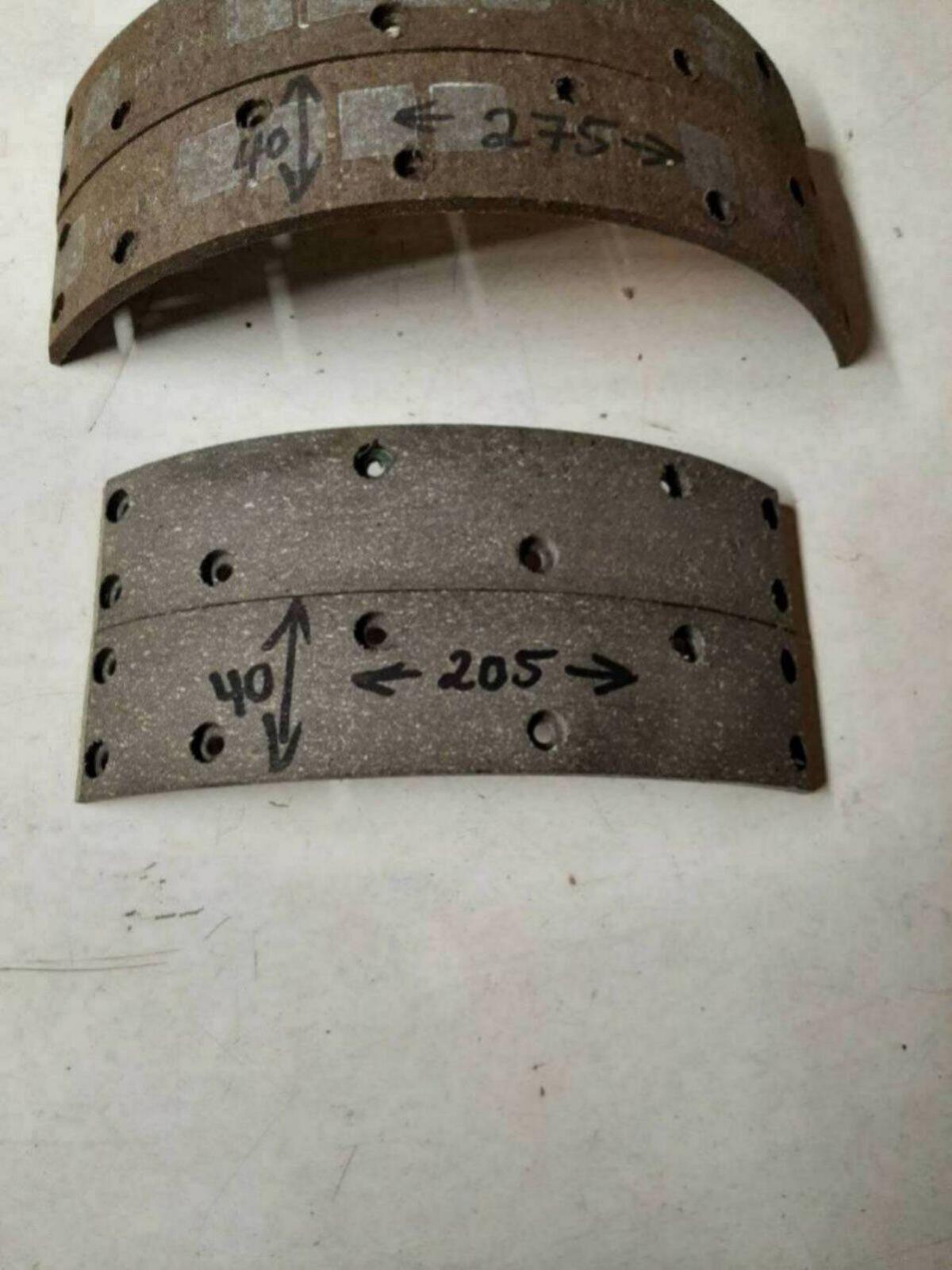 Verschiedene Bremsbeläge Deutz IHC Traktor 3