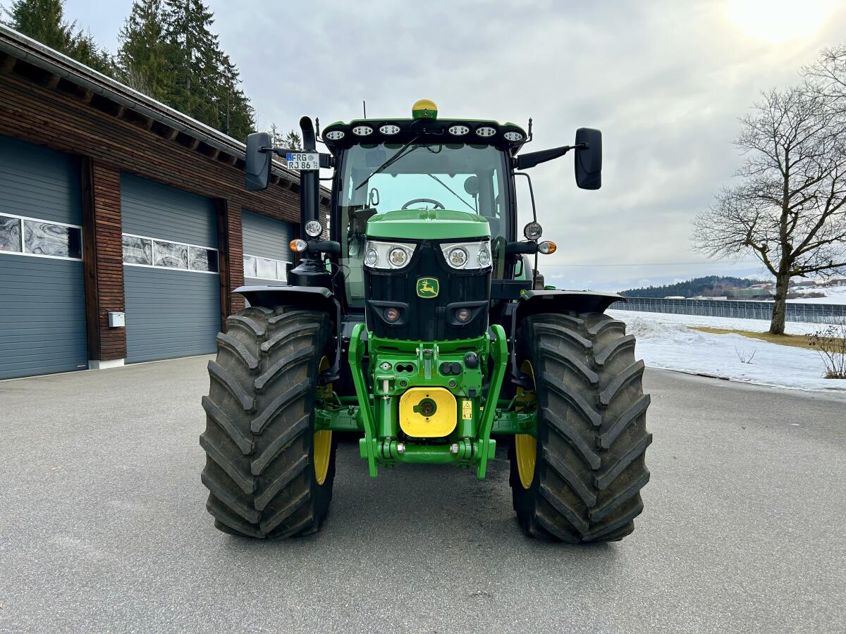 John Deere 6155R 2