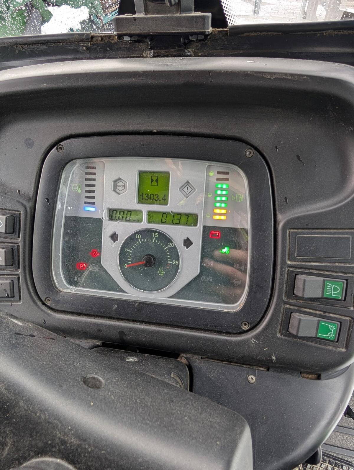 Steyr Kompakt 4075 3