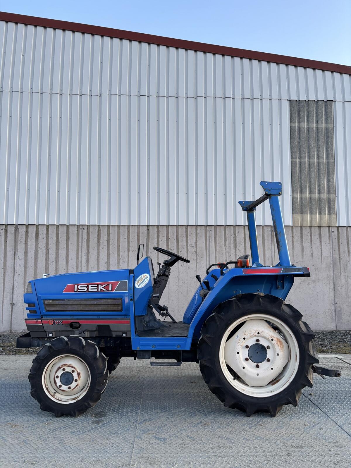 Iseki TA 207 Kleintraktor Schmalspur Traktor 2