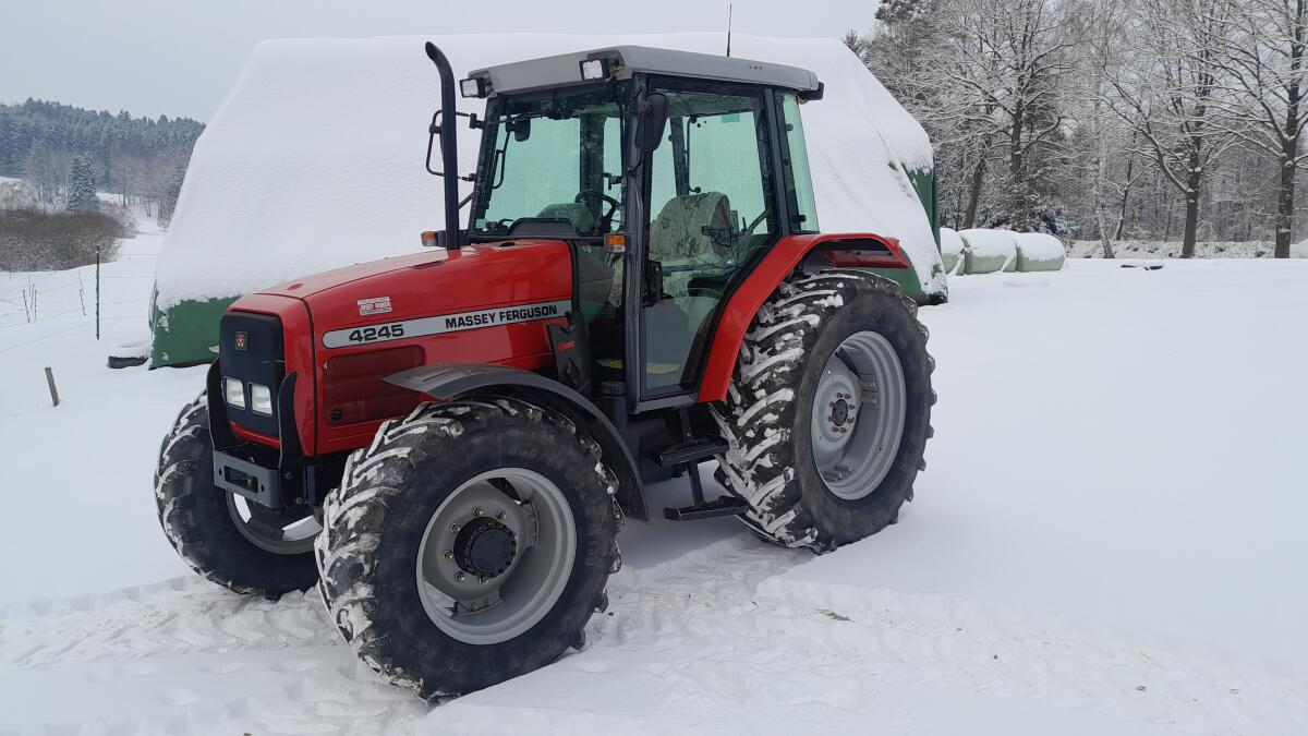 Massey Ferguson 4245 3