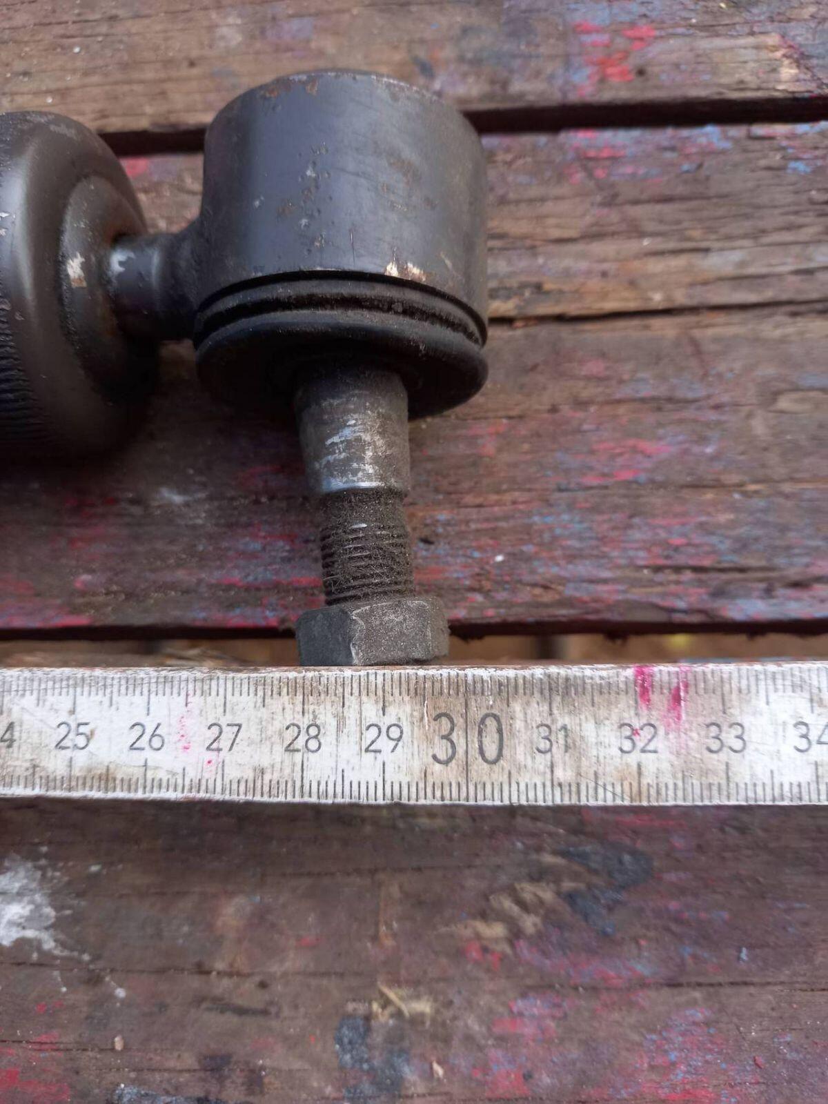 Lenkzylinder MF Traktor 3