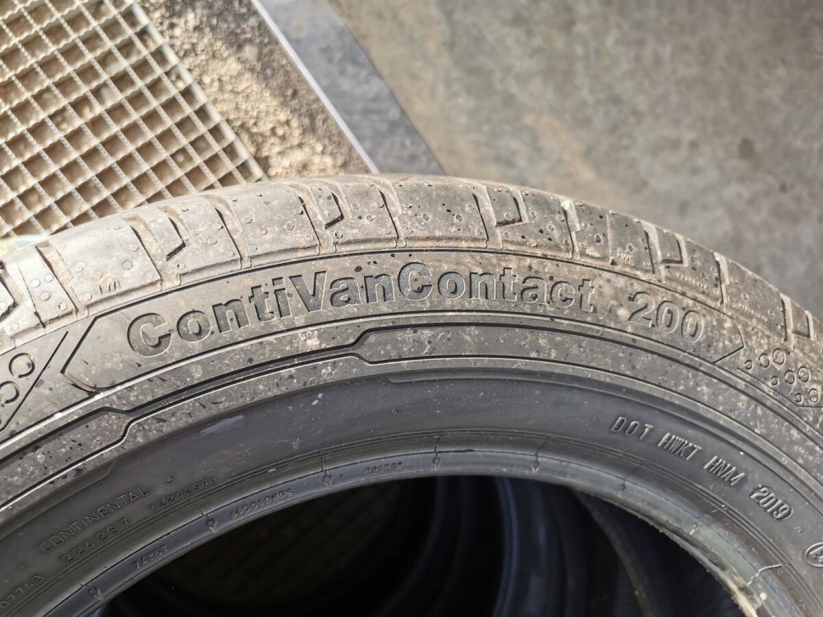 Continental Sommerreifen 215/60 R17C 2