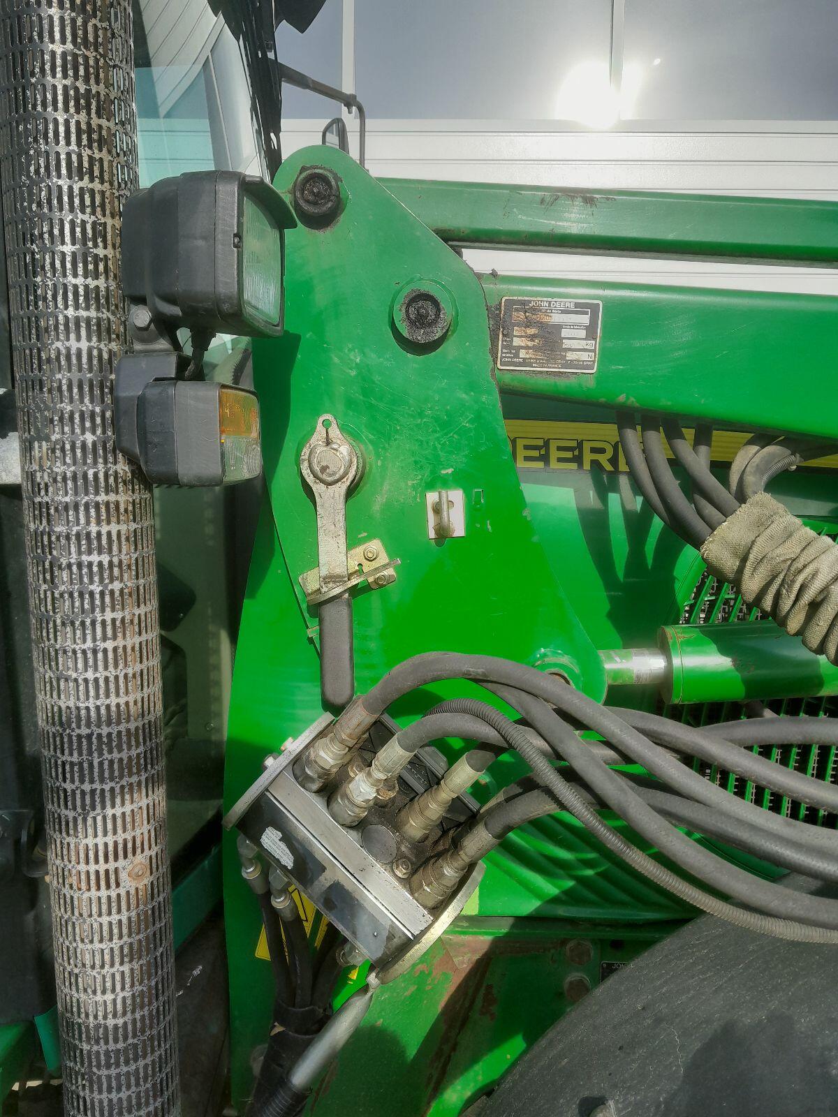 John Deere Frontlader 631 2