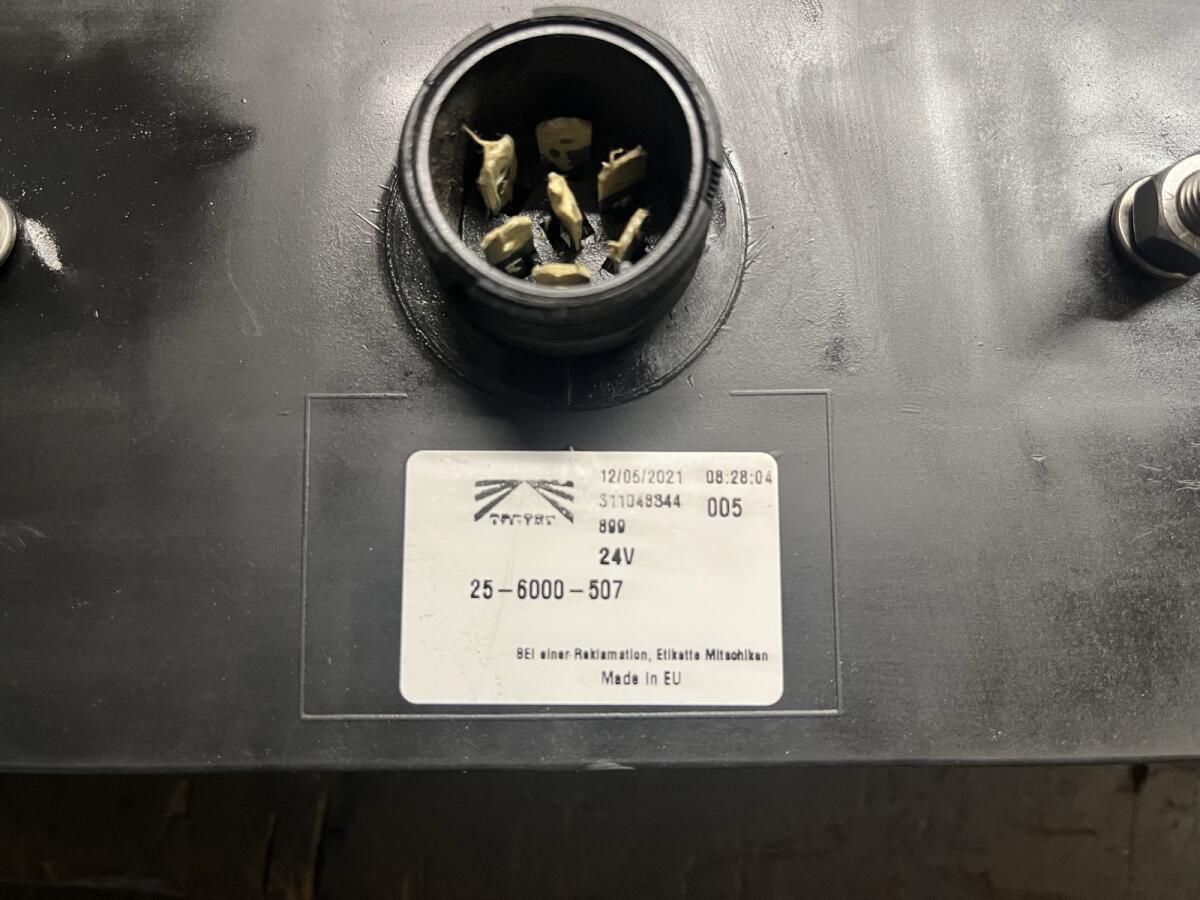 Original Aspöck Set: Rückleuchte li. + Ersatzlichtscheibe 2