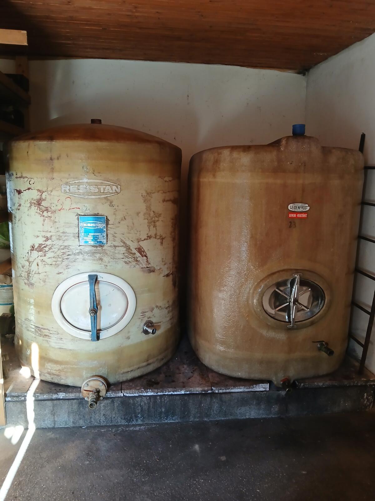 Polyestertank 2