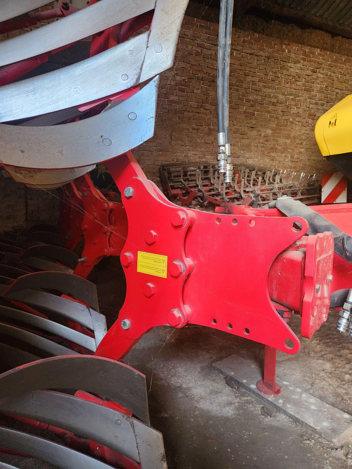 Pöttinger Servo 35S 5-Scharer Plus 2