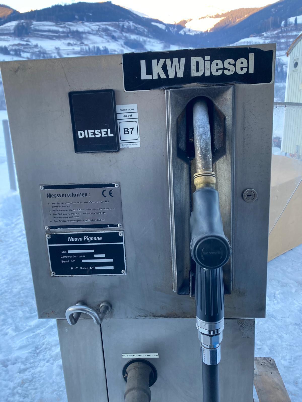 Diesel Zapfsäule 3