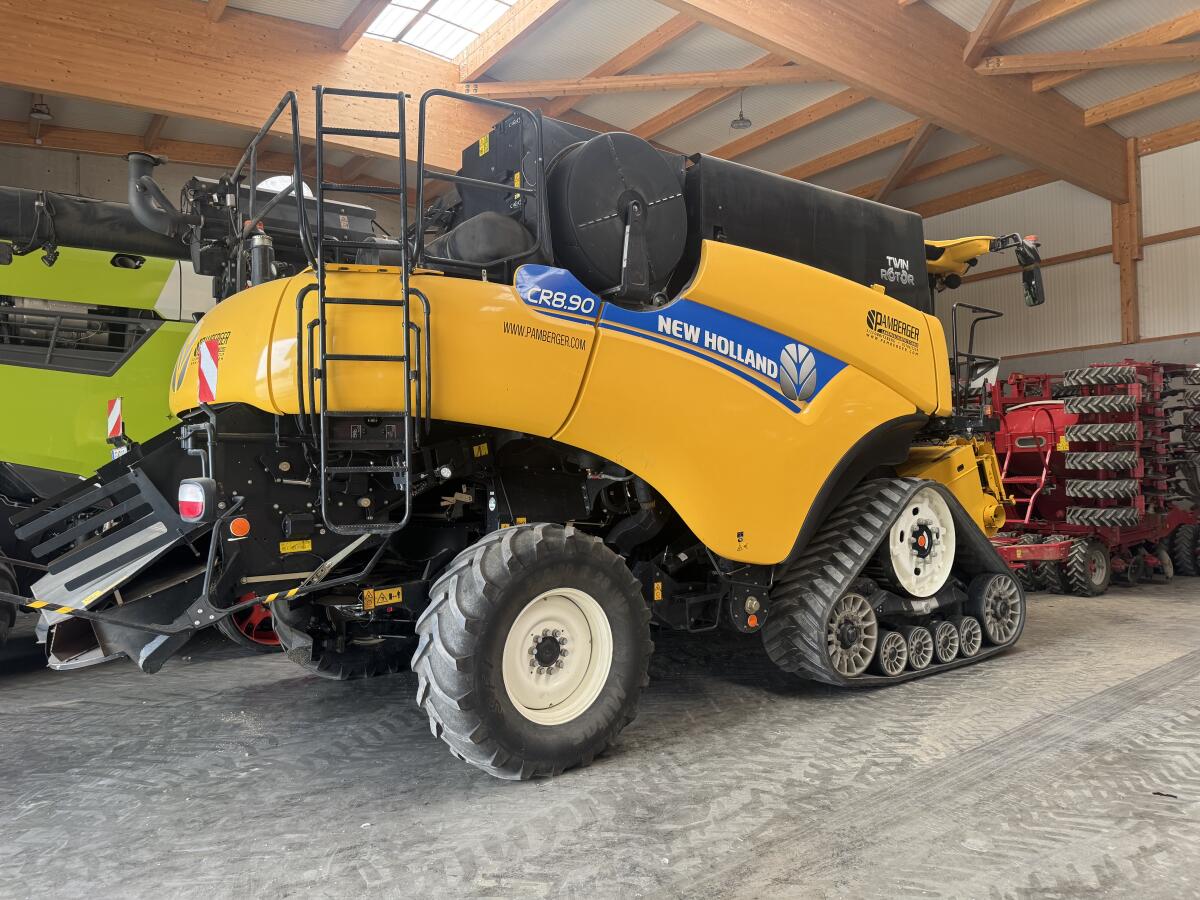 New Holland CR 8.90 2