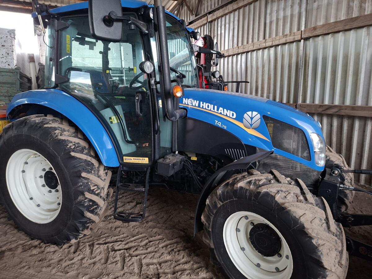 Verkaufe New Holland T4.75 3