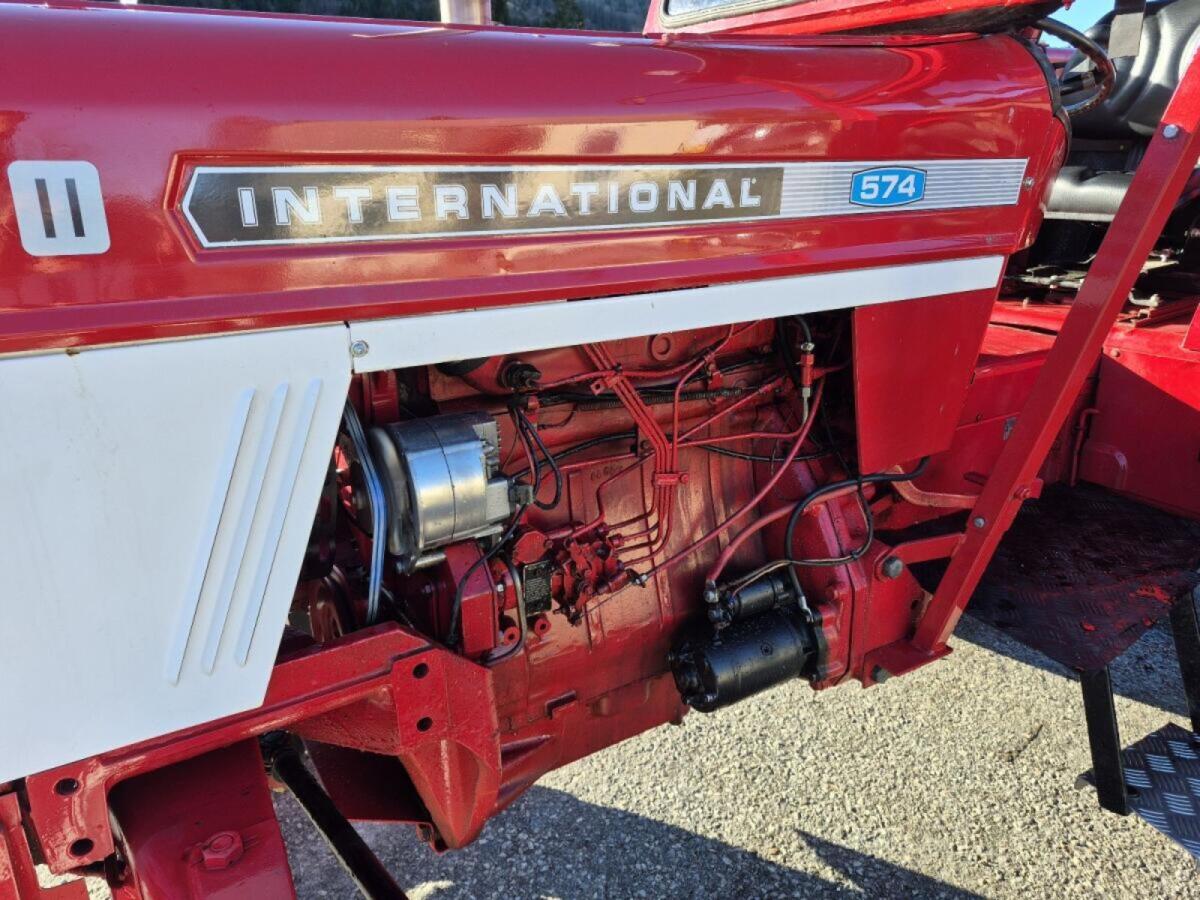 Traktor IHC 574 3
