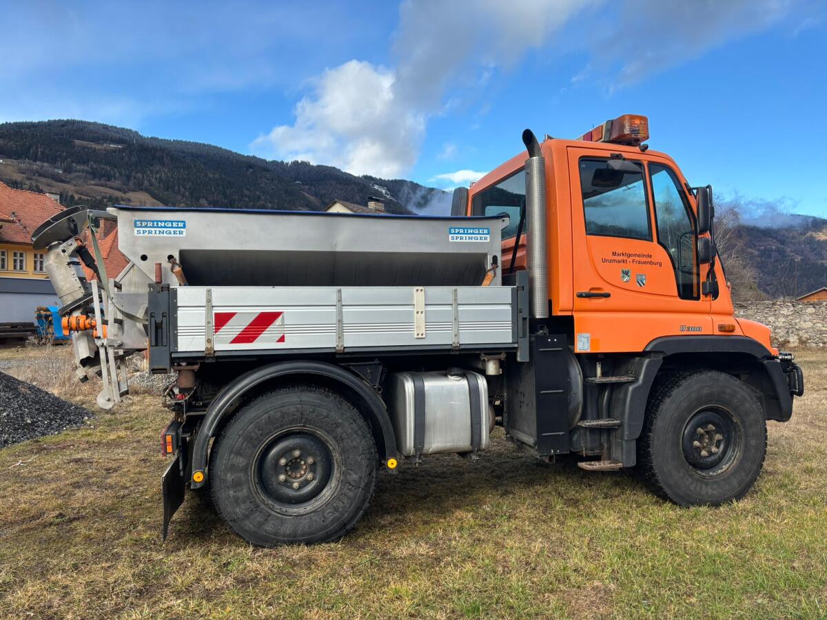 UNIMOG U300 2002 3