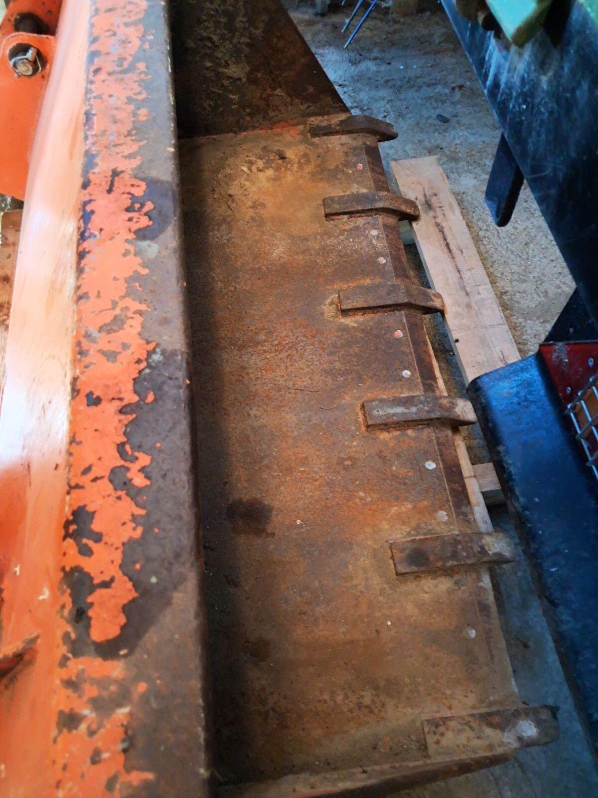 Frontladerschaufel 2