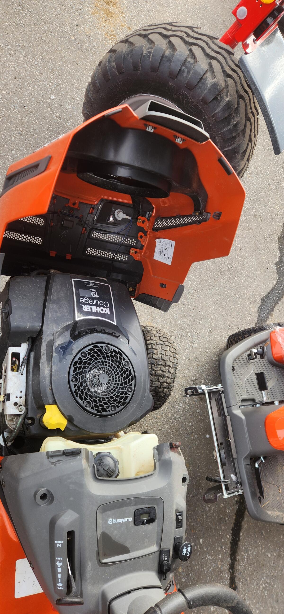 Rasenmähertraktor Husqvarna CTH 194 3