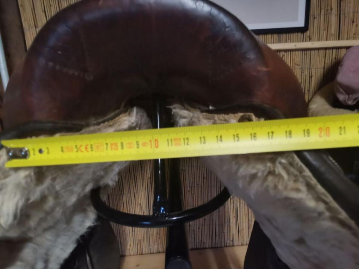 Westernsattel für Pferde mit hohem Widerrist 3