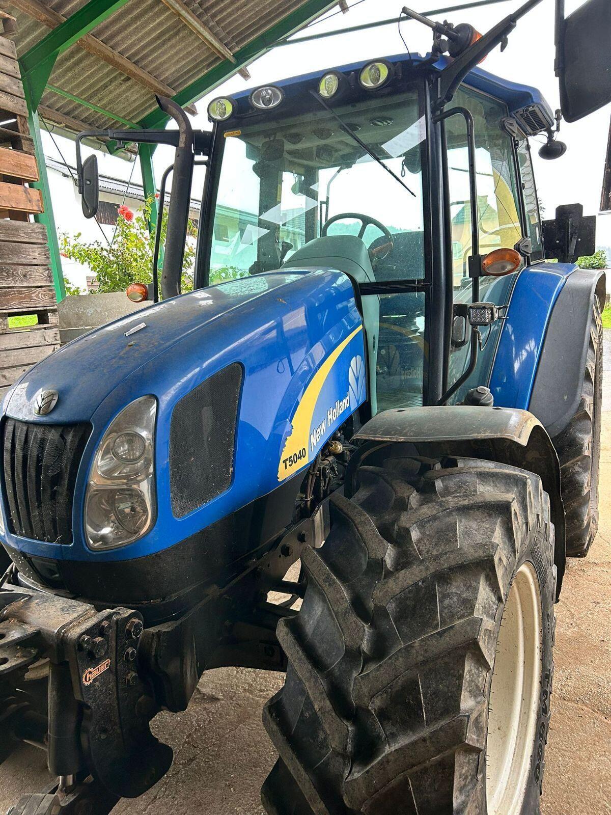 New Holland T5040 3