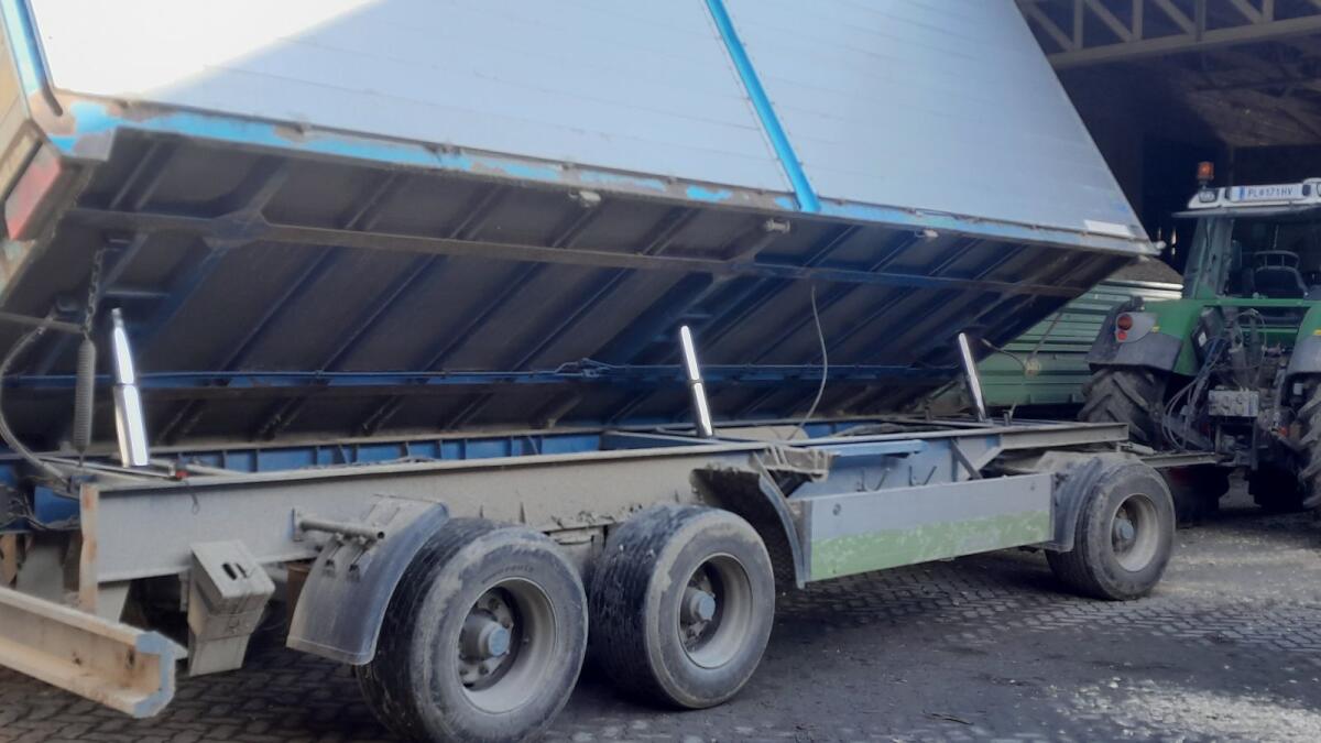 Großvolumenkipper Riedler Aluaufbau 50 m³ 2