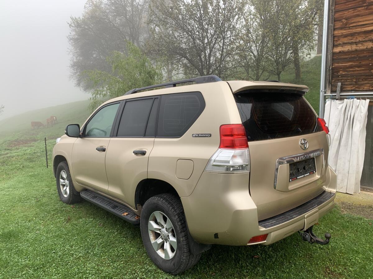 Toyota Landcruiser 2