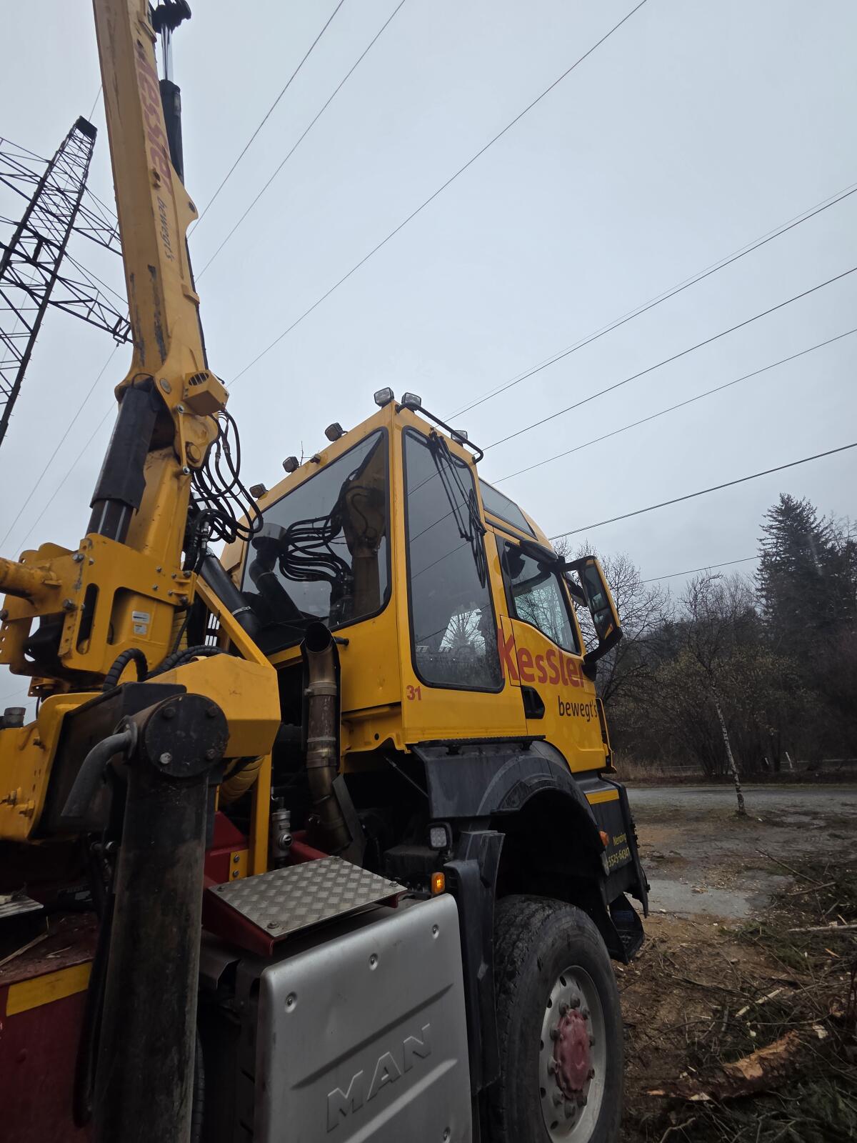 Selbstfahrender Holzhacker Jenz HEM-593-R / MAN-TGS 33.510 3