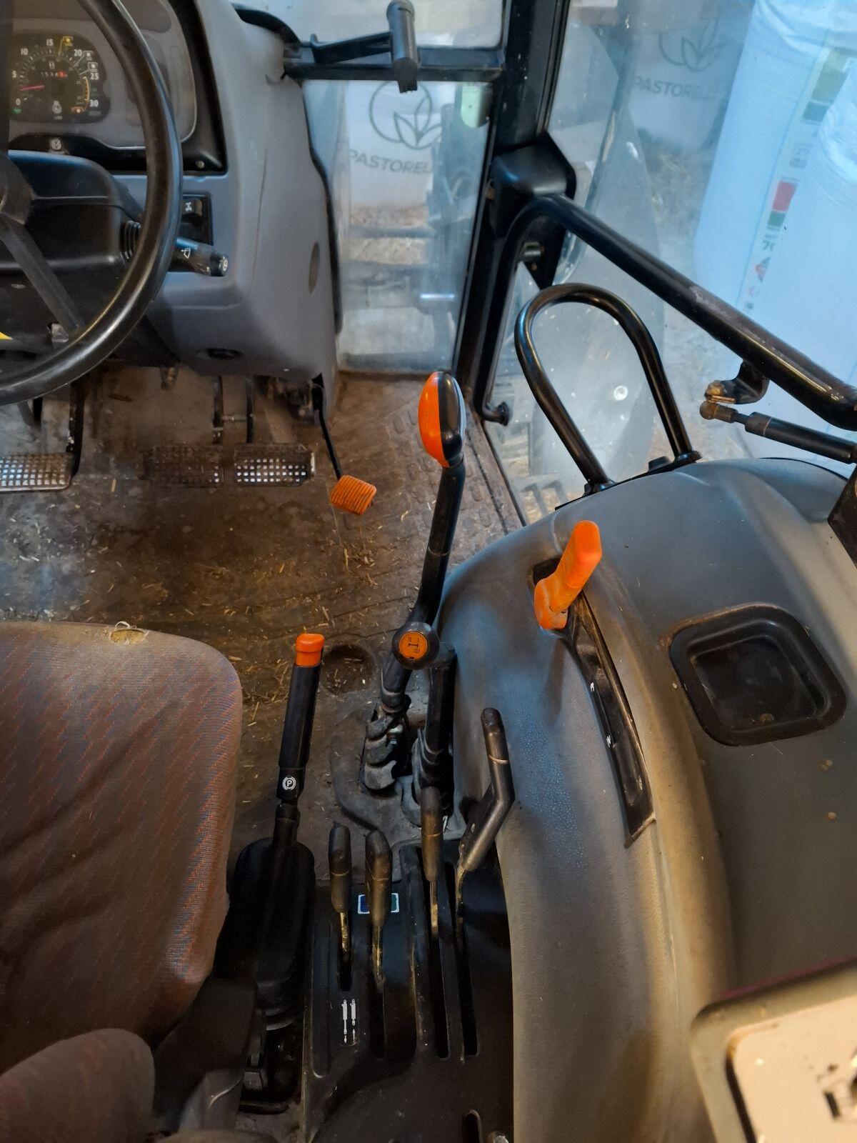 New Holland TL80 3