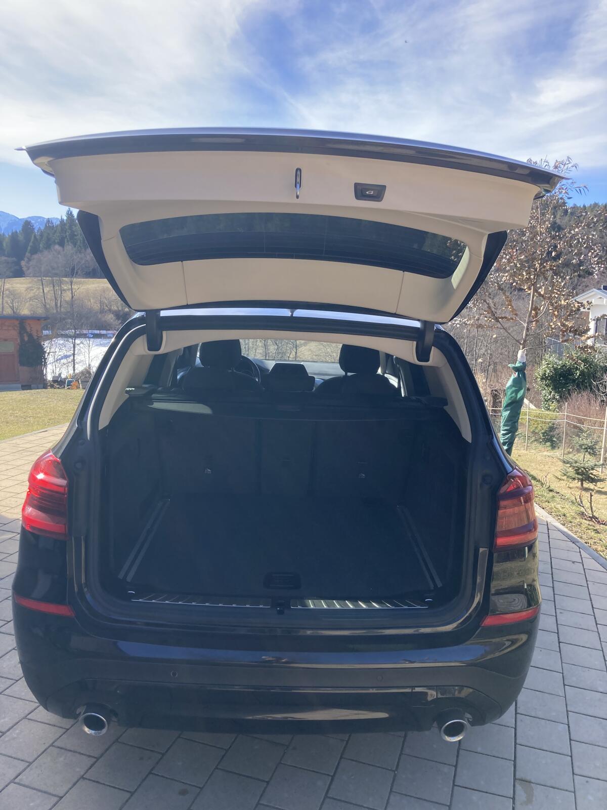 BMW X3Drive20d Advantage zu verkaufen 2