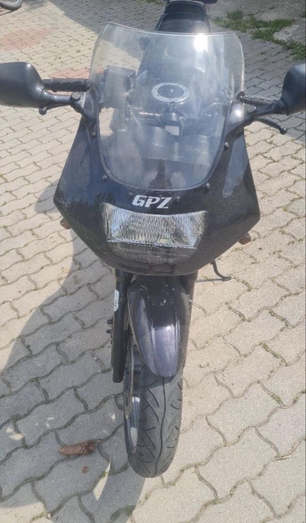 Kawasaki GPZ 3