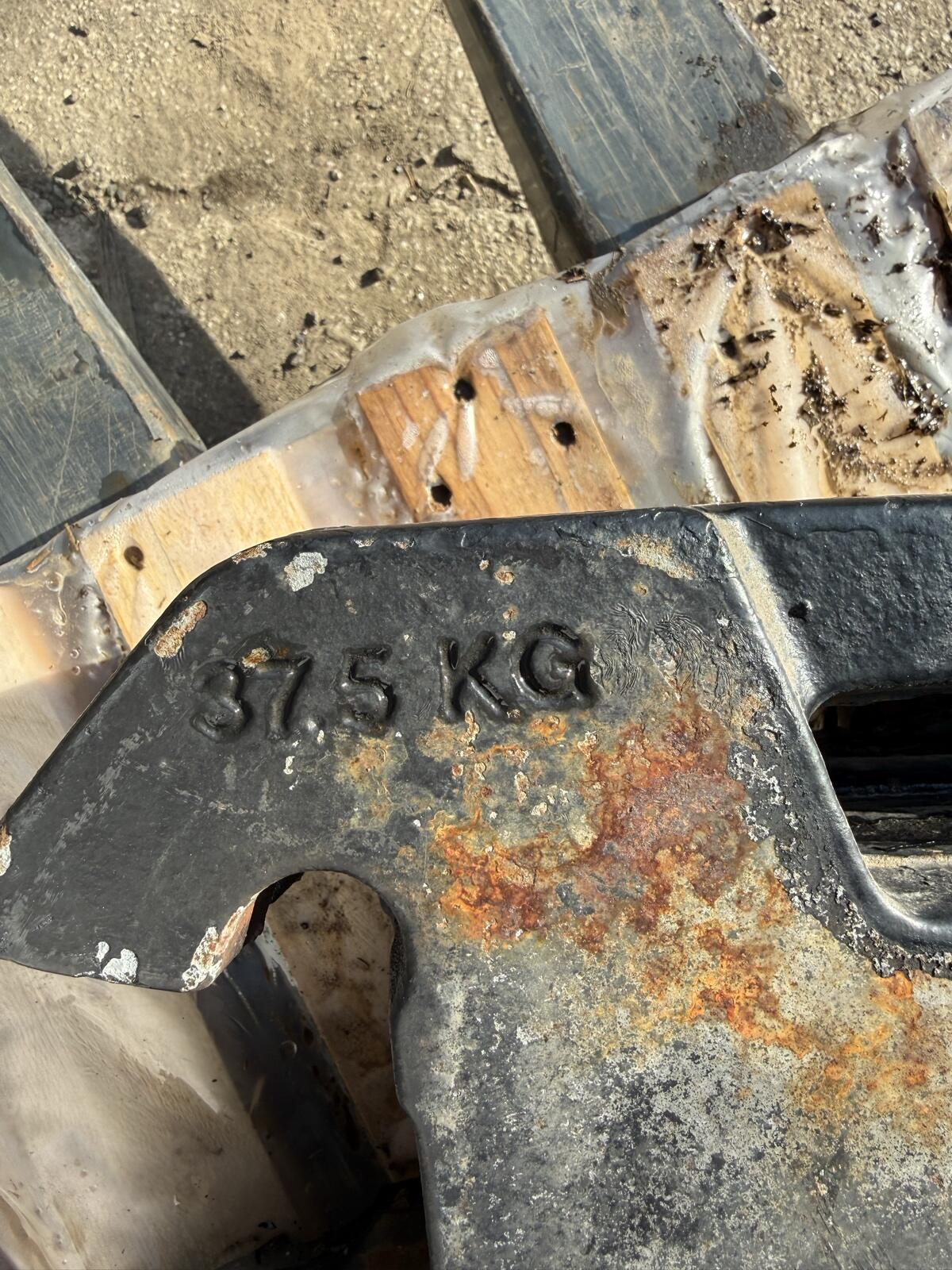 Valtra Frontgewicht 2