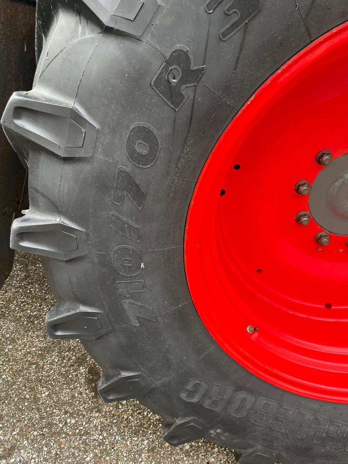 Reifen 710/70R38 2