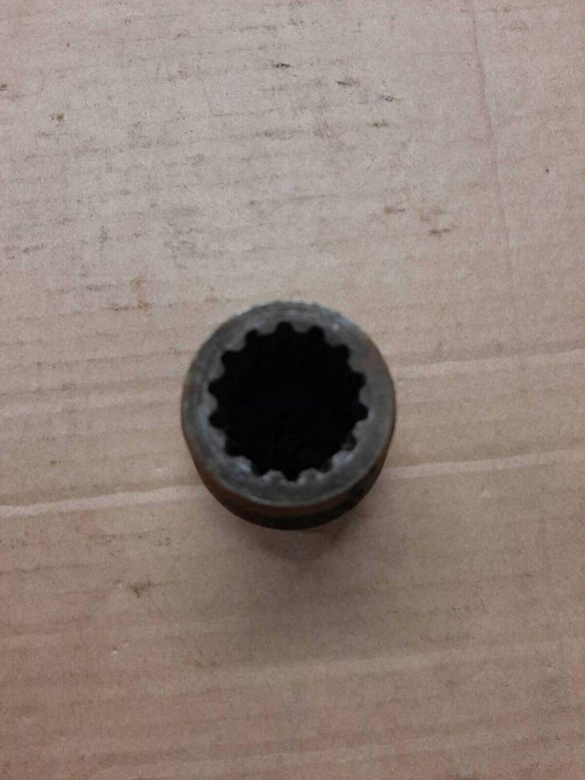 Deutz Muffe Zapfwelle 2