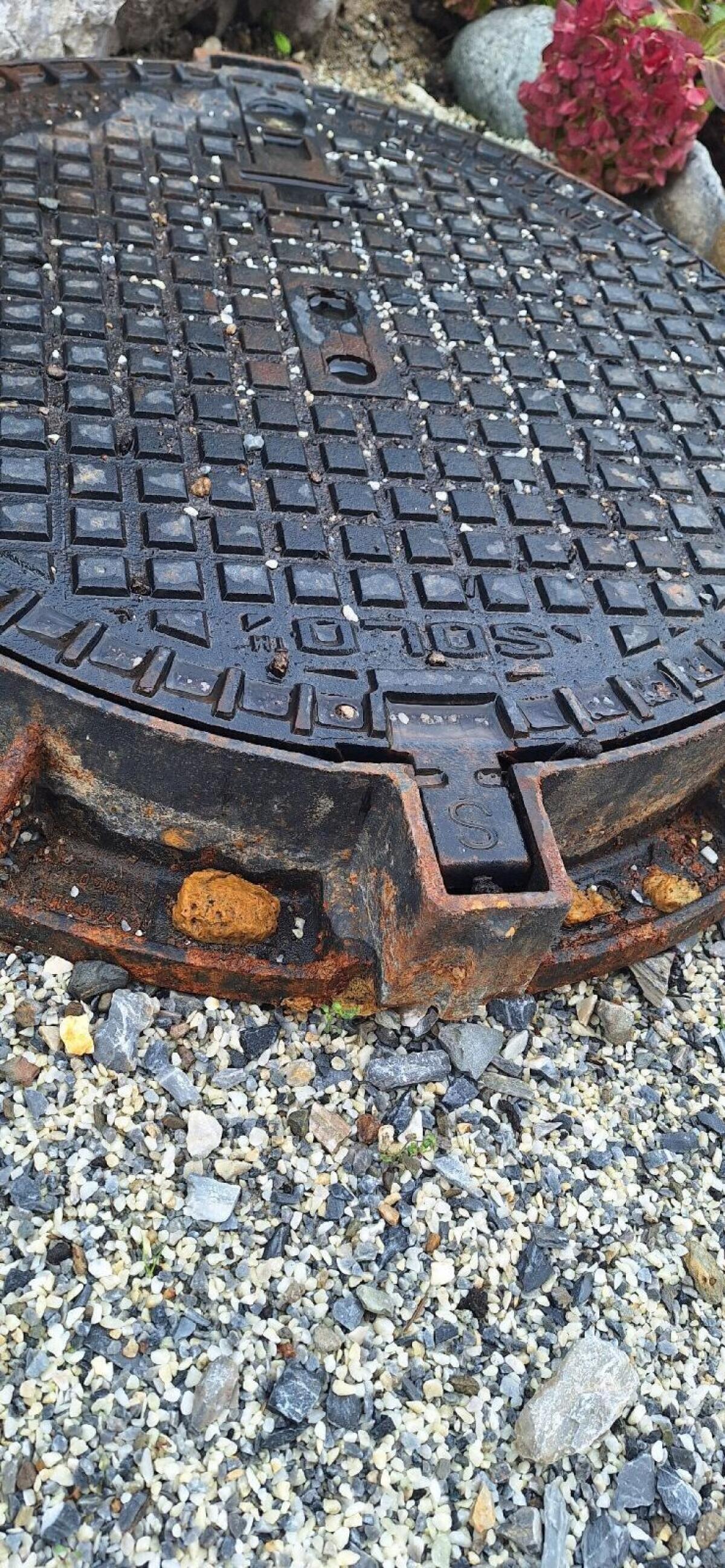 Schachtabdeckung für Asphaltbelag 3