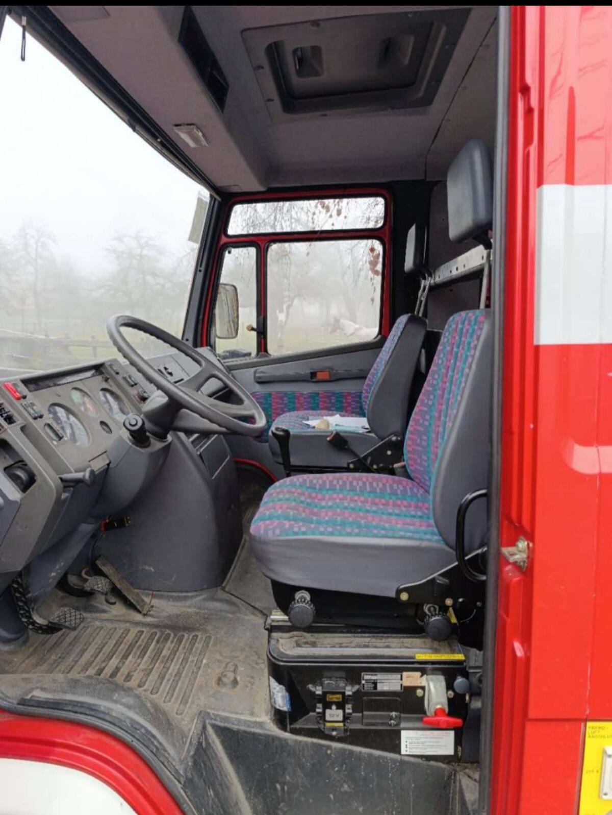 Mercedes-Benz 714 d mit Hinterachssperre Kleinbus 2