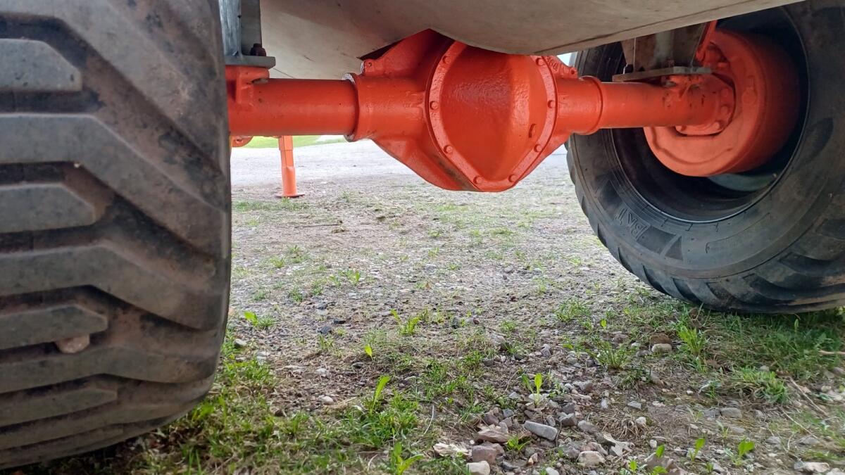 Güllefass für Berggebiete und Steilhangarbeiten 3