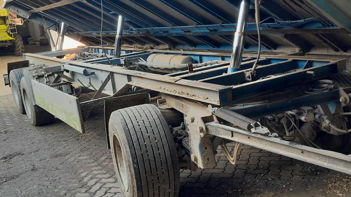 Großvolumenkipper Riedler Aluaufbau 50 m³ 3